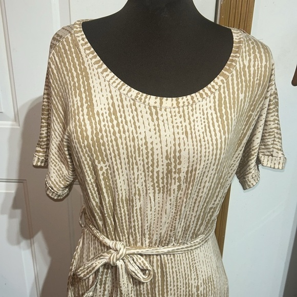 New Directions Tan Cream Short Sleeve Dress w/ Belt Size Large - Picture 2 of 5